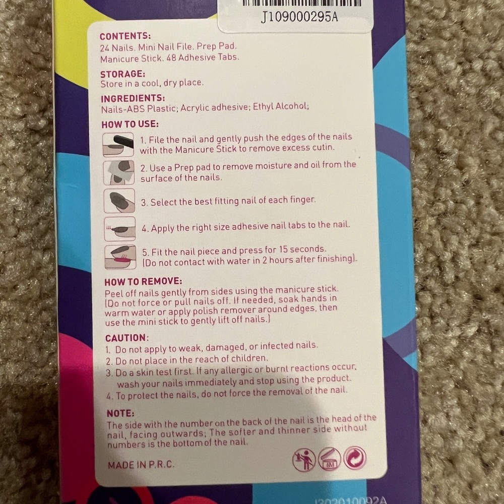 Press on nails - Picture 2 of 2